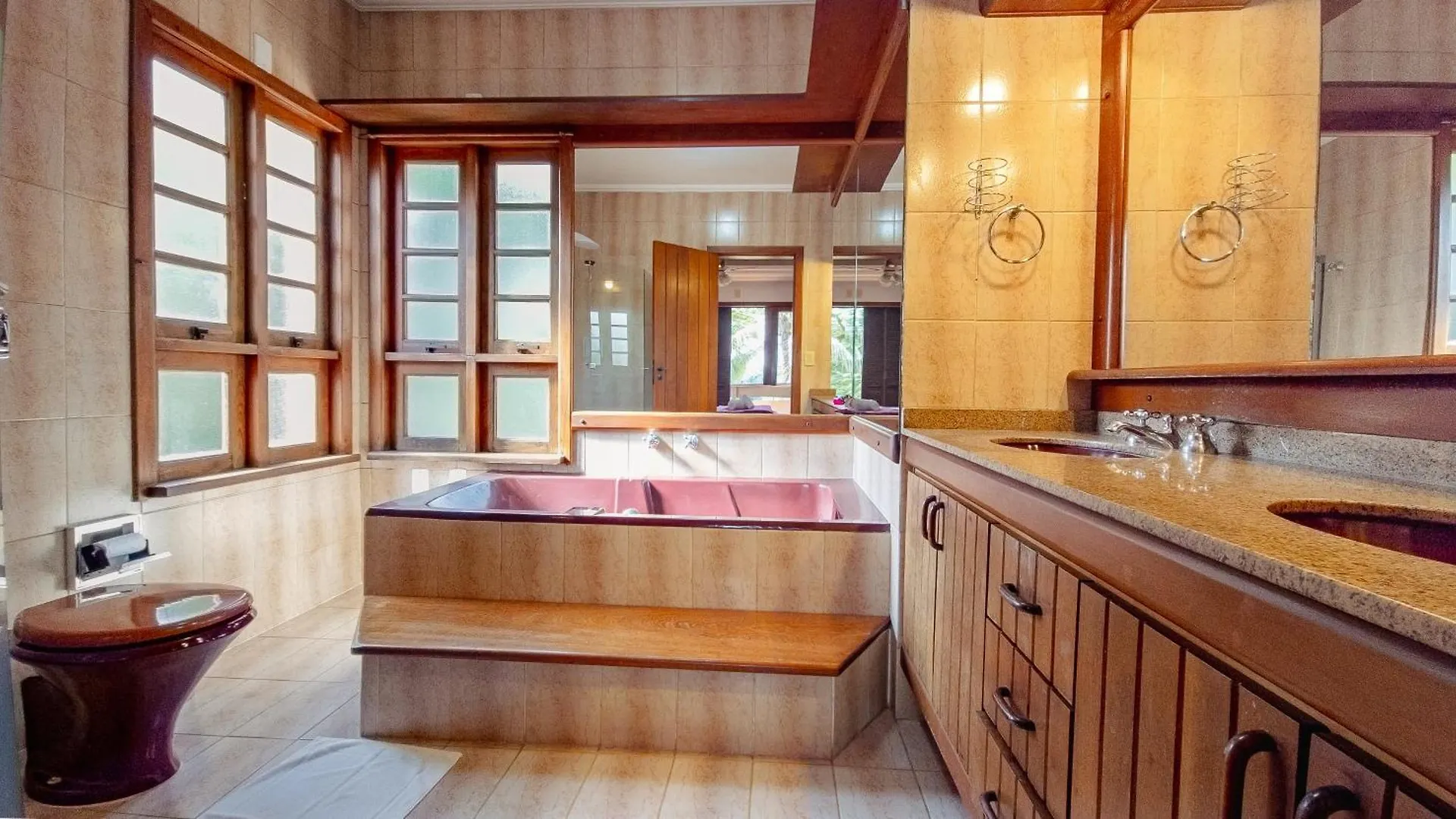 Paraiso Familiar C/ Piscina Em Sto Antonio Pa8546 Florianopolis 0*,  Brazil